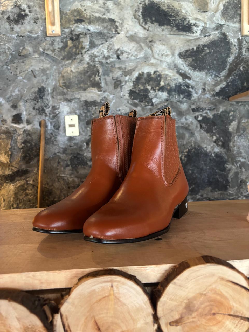 Botin de trabajo 100% de piel bovina vino