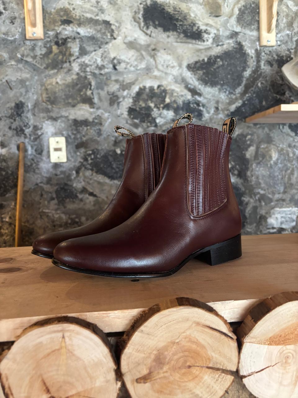 Botin de trabajo 100% de piel bovina vino