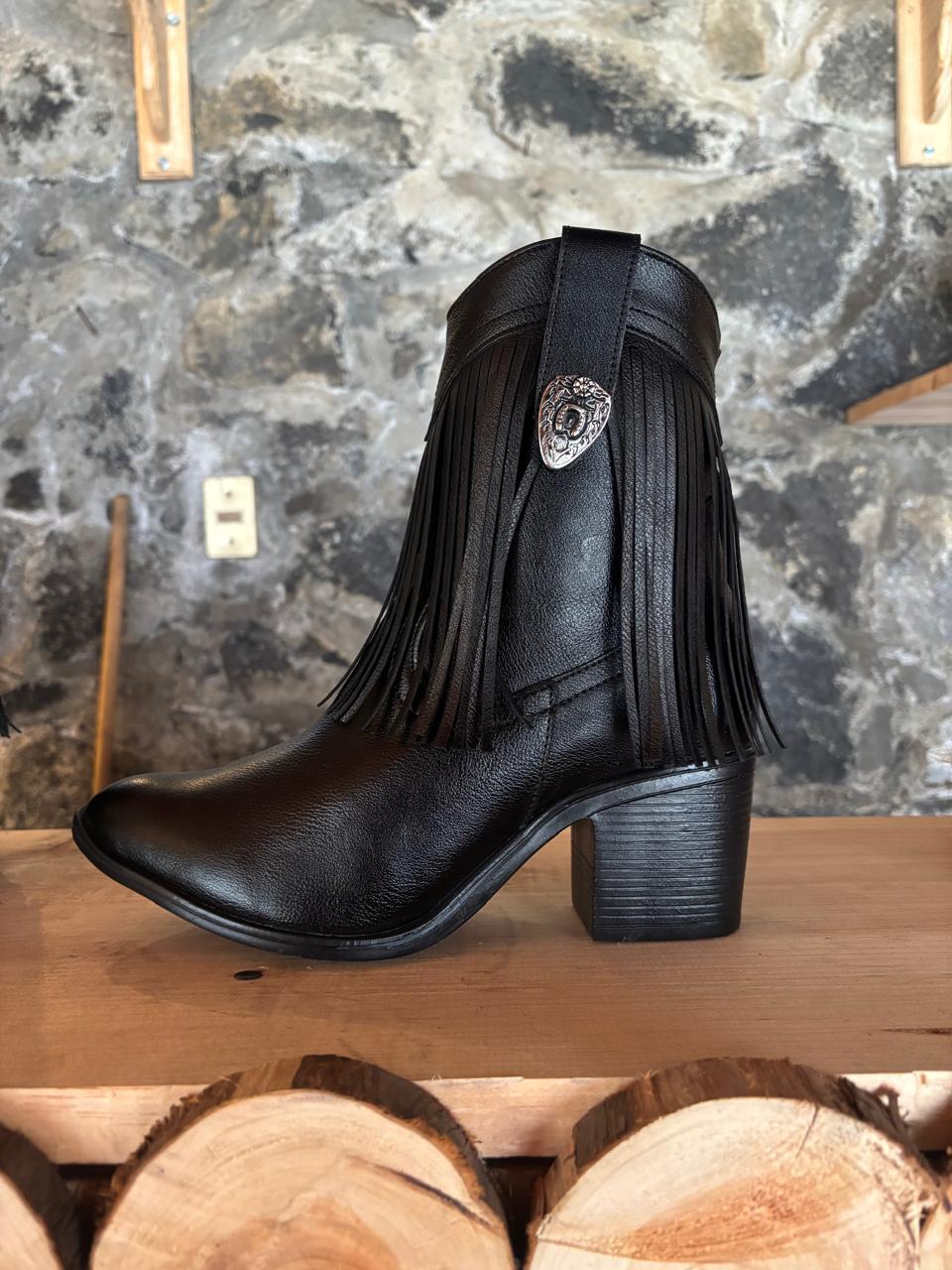 Botin Dama negro barbas